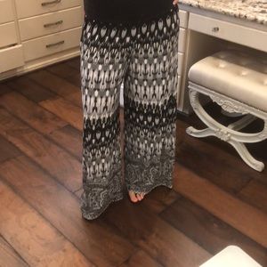 Adorable pants black and white size large